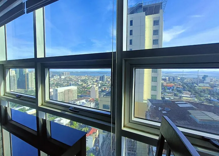 Ultima Fine Loft | Panorama View | Netflix 4k セブ市
